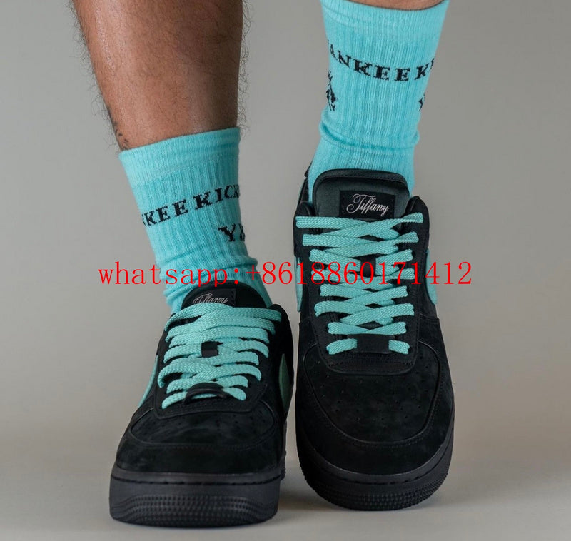 Nike all-black luxury sneakers view 7 everyday casual design