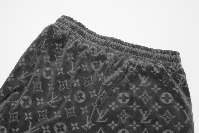 Full styled look of Louis Vuitton cotton t-shirt with label-forward styling