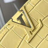  timeless everyday bag detail view showing craftsmanship 44