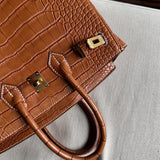  tote bag interior and compartment view 15