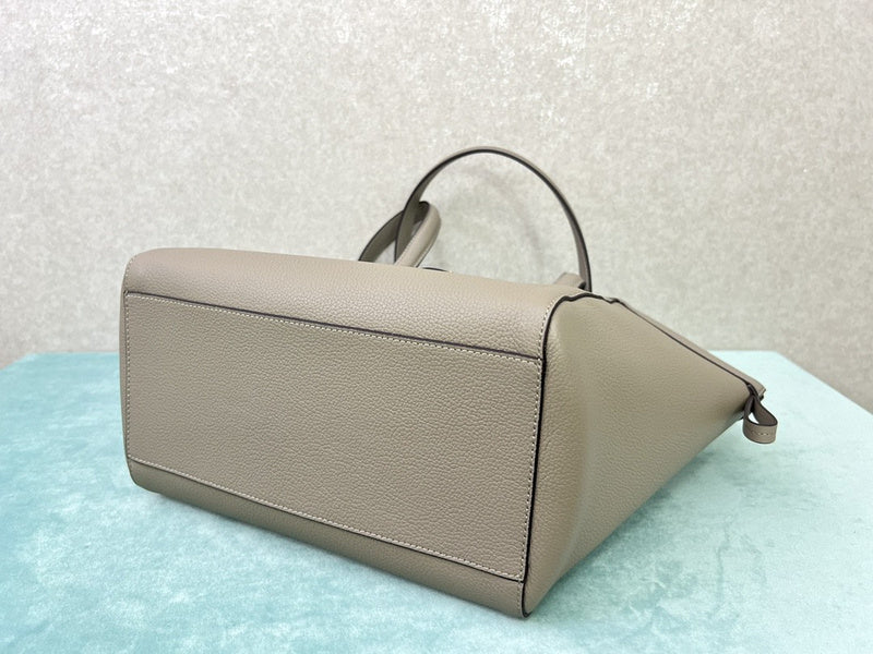 Ziva's Charm handbag – back view (15cm*18.5cm*18cm)