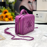  handbag, compact everyday style, image 2