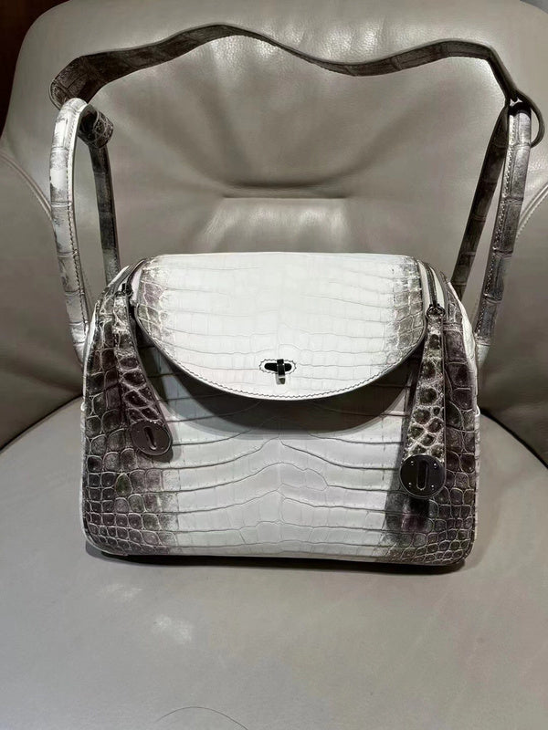 Interior view of timeless premium bag