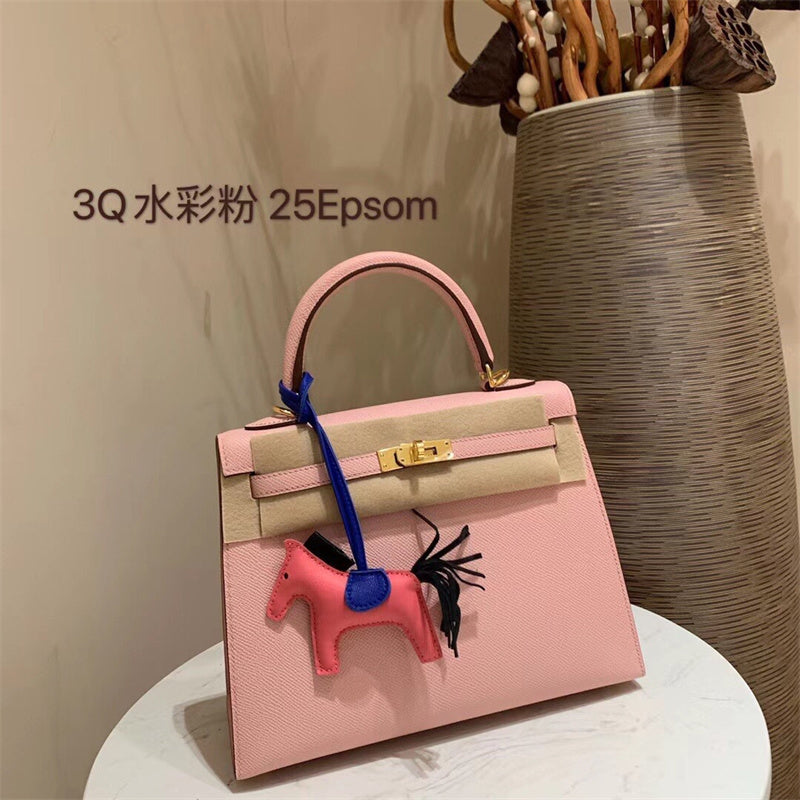  Timeless everyday bag front view 7