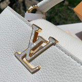  everyday bag close-up of hardware and finish 29