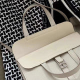  Streamlined shopper bag front view 31