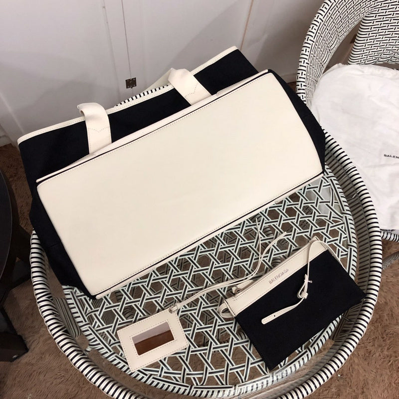 Top view of chic premium women's handbag – women's everyday handbag