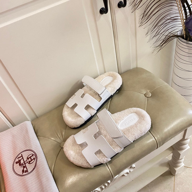 Hermes sandals Style 093 - sole and craftsmanship detail