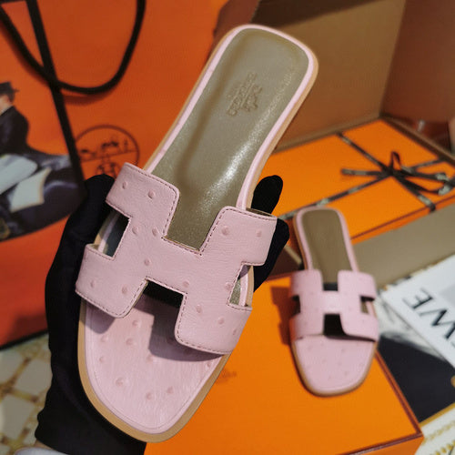 Hermes sandals Style 122 - texture and material detail