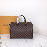 Close-up detail of classic polished women's handbag – women's luxury handbag