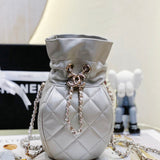  women's handbag, spacious design, view 9