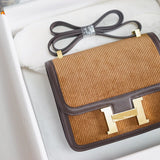 Close-up detail of effortless bag design