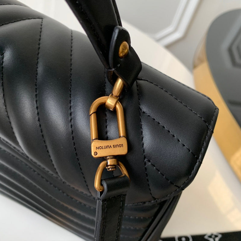 Handle and strap detail of elevated refined women's handbag – women's premium purse