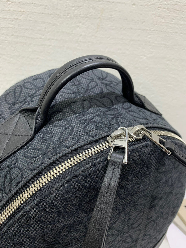 Ziva's Charm handbag – back view (31.5cm*45cm*15.5cm)