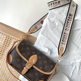  chic shoulder bag styled with outfit 24