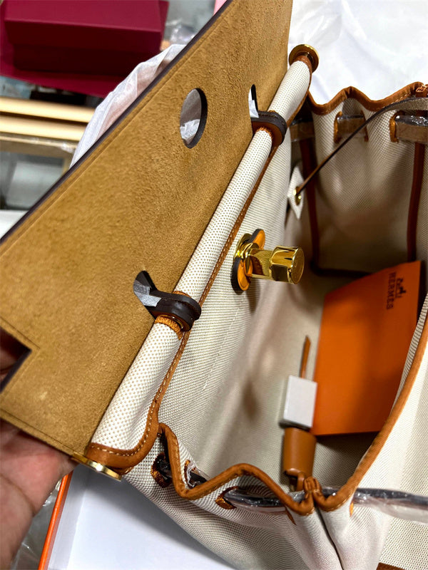 Versatile handbag styled for everyday wear
