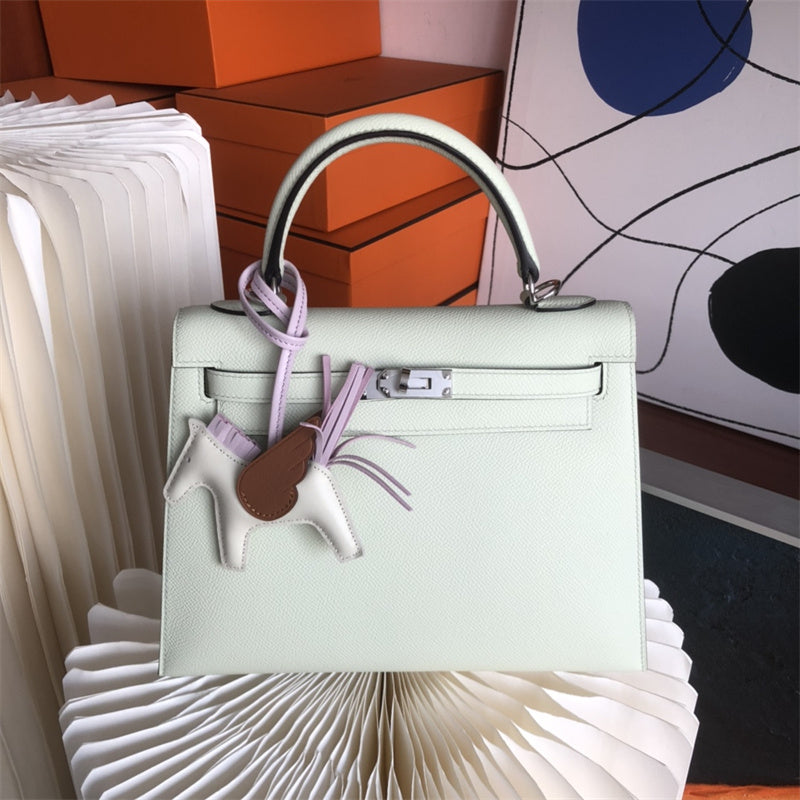 Graceful satchel front view