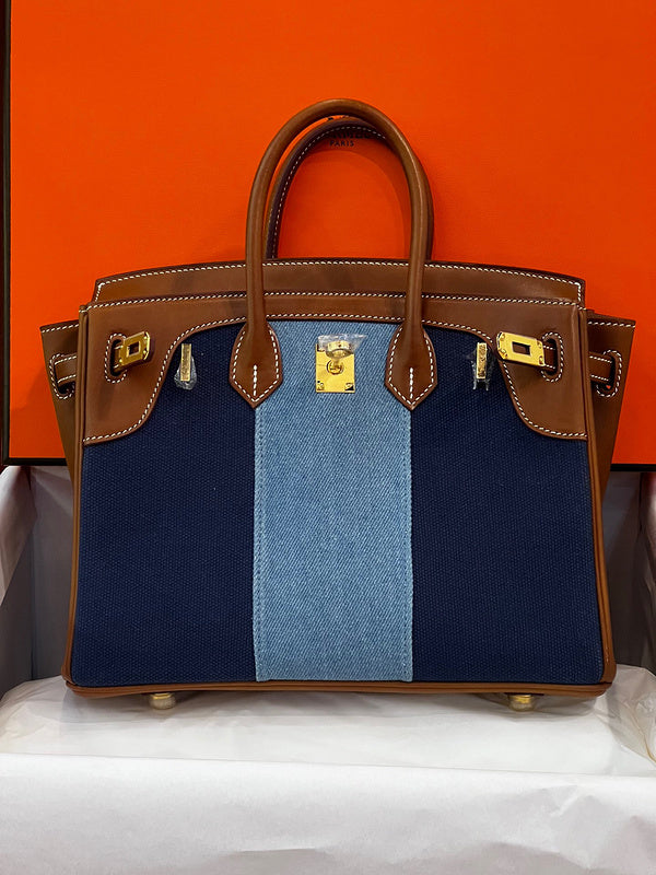 Elegant handbag styled for everyday wear