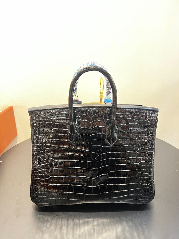 Interior view of classic premium bag