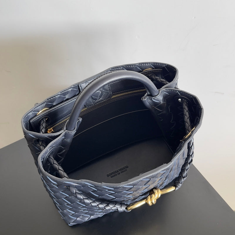 Sleek Vegan Leather Handbag - Signature Hardware Accents | Women's Everyday Carry Handbag #1562 - close-up detail shot (image 3) of designer-inspired handbag