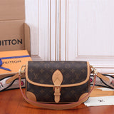  chic shoulder bag detail view showing craftsmanship