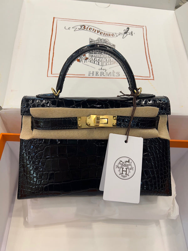 Interior view of everyday-ready premium bag