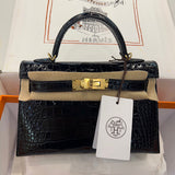 Interior view of everyday-ready premium bag
