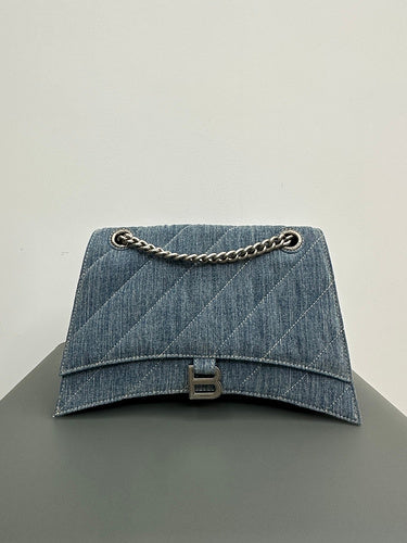 Zivas Charm Understated Luxury Fashion Handbag (Elevated Accessory Essential) – Front View