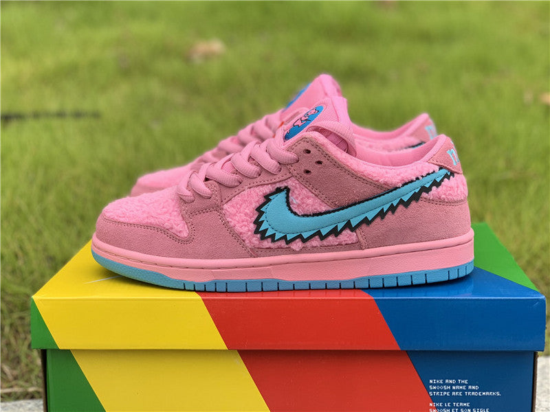 Nike Men's & Women's Premium Low-Top Trainers — Style 085