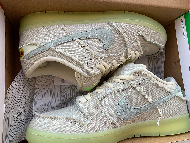 Nike Men's & Women's Luxury Lifestyle Trainers — Style 195 back view