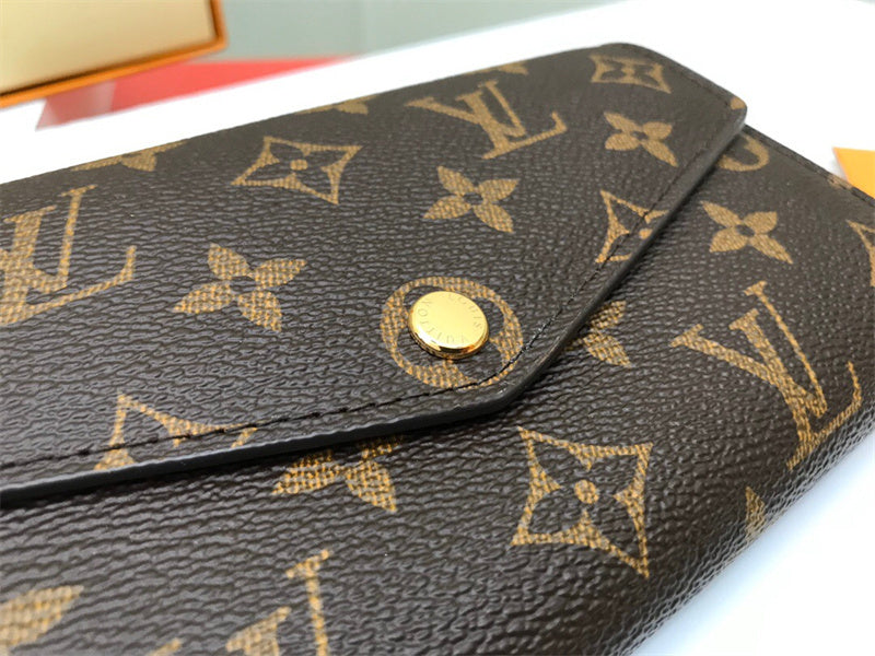  everyday bag interior and compartment view 15