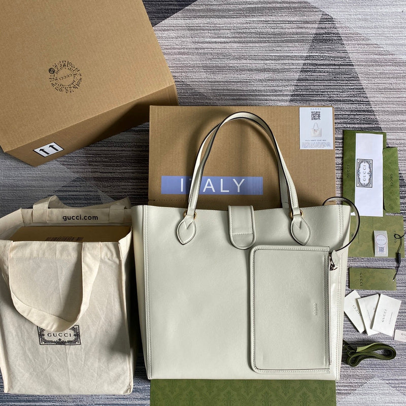 Front view of modern classic women's handbag – women's luxury handbag