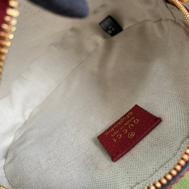 Close-up detail of chic polished women's handbag – women's designer-style accessory