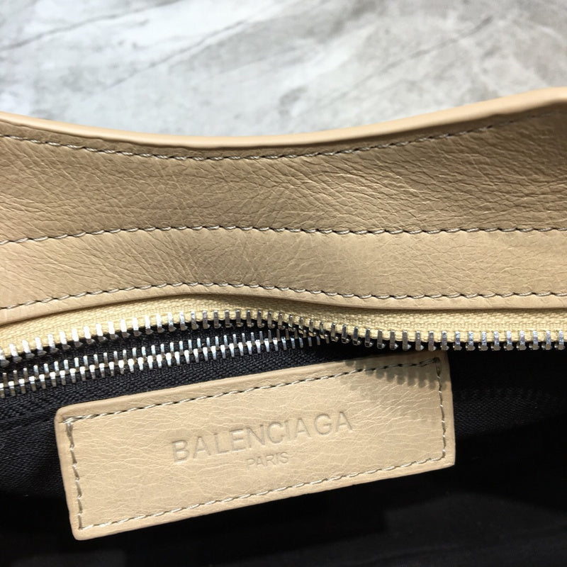 Sleek Vegan Leather Handbag - Everyday Elegance | Women's Statement Accessory #975 - alternate angle view (image 8) of designer-inspired handbag