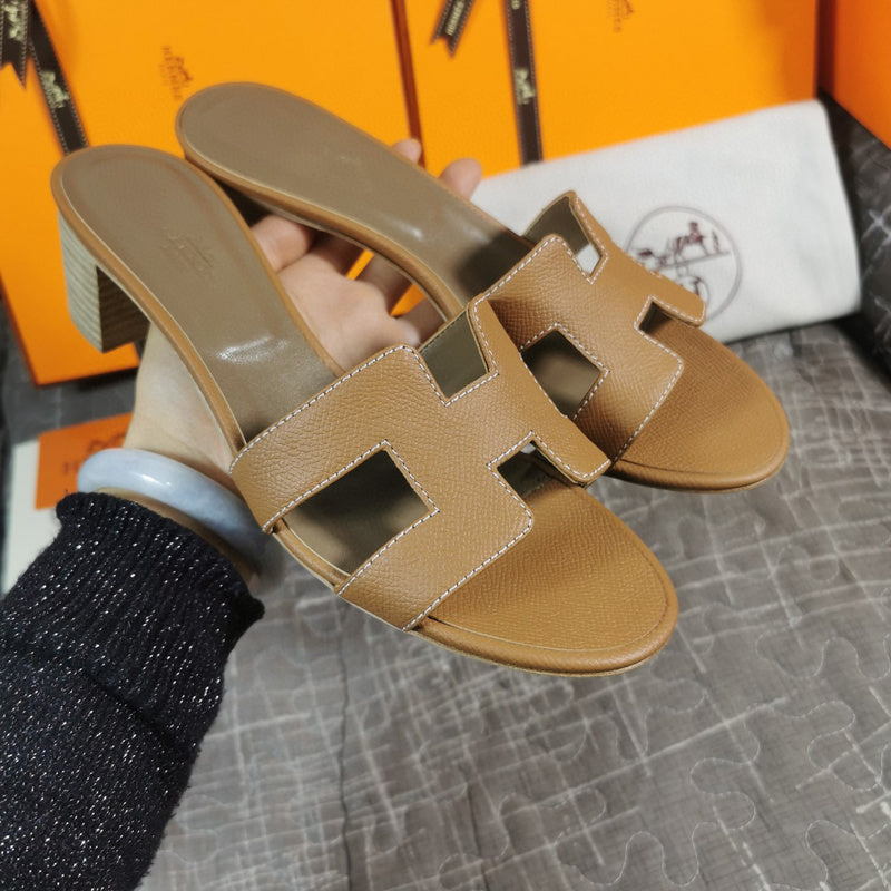 Hermes sandals Style 005 - angled studio shot