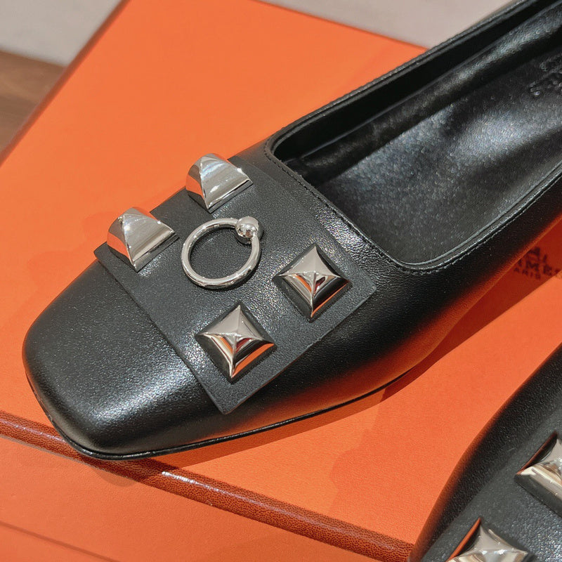 Hermès Chocolate Brown Ankle Strap Heels - Toe Detail View