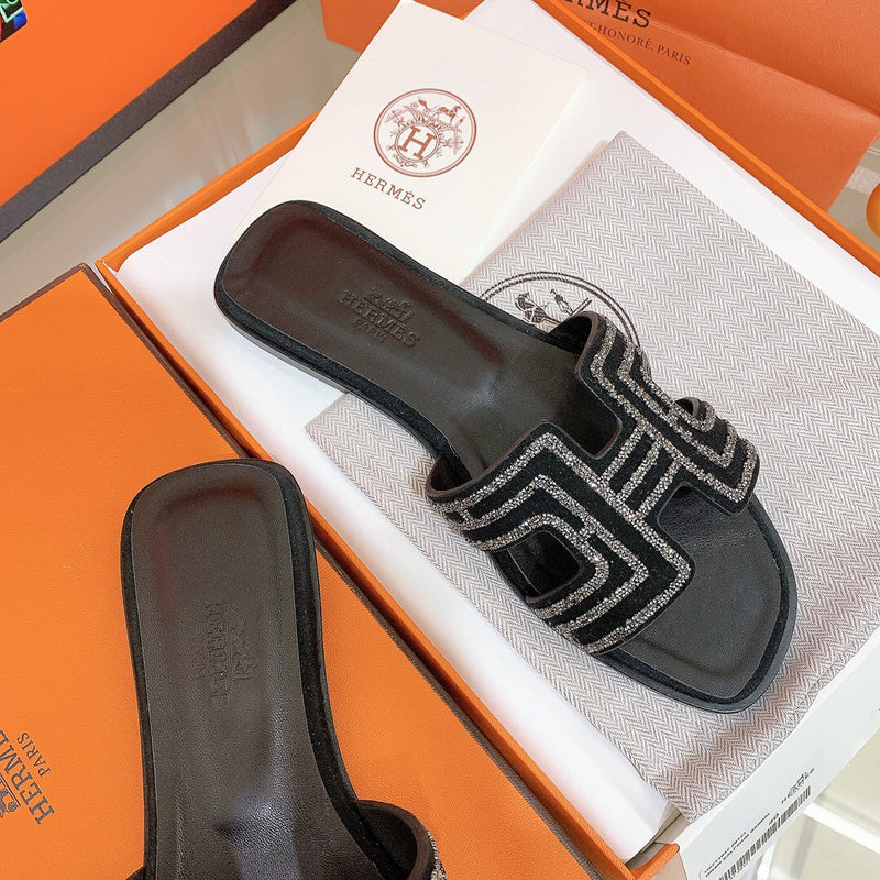 Hermes shoes Style 328 - additional angle view (alternate angle)