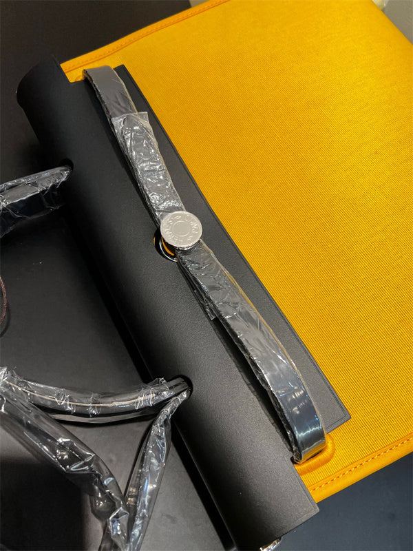  carryall bag close-up of hardware and finish