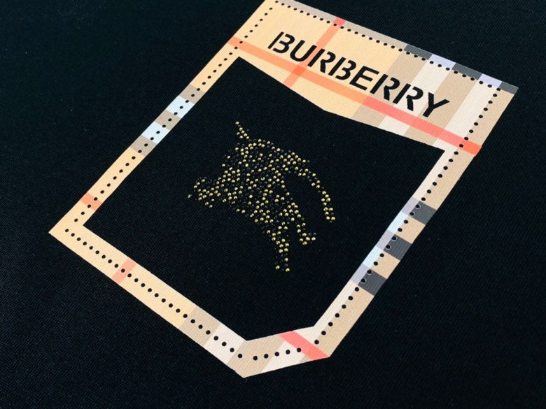 Full silhouette view of Burberry luxury piece style No.256