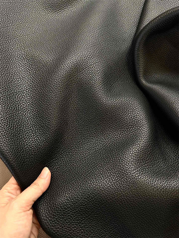  Timeless shoulder bag front view 7