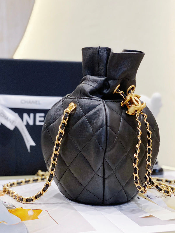  women's handbag, spacious design, view 9