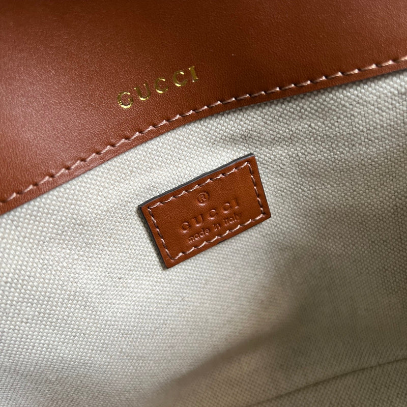 Front view of signature premium women's handbag – women's luxury accessory