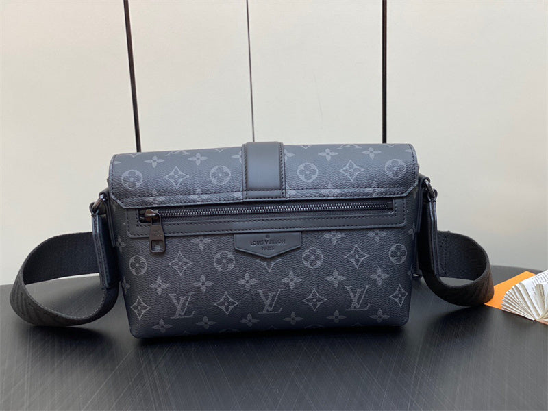  understated crossbody bag styled with outfit 18