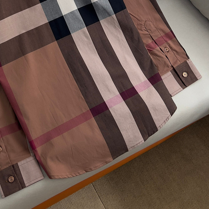 Side profile view of Burberry luxury piece style No.067