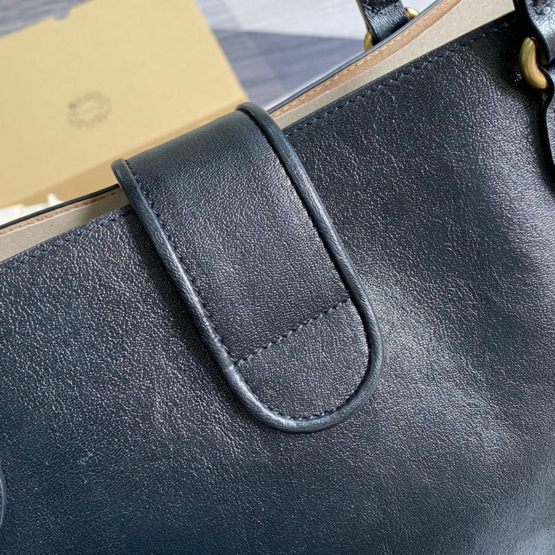 Interior view of polished chic women's handbag – women's luxury accessory