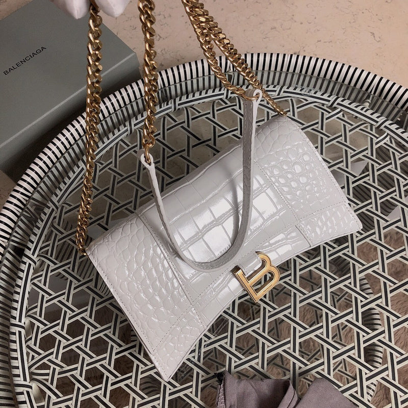 Interior view of premium classic women's handbag – women's everyday handbag
