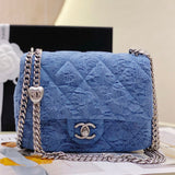  women's handbag, mid design, view 1