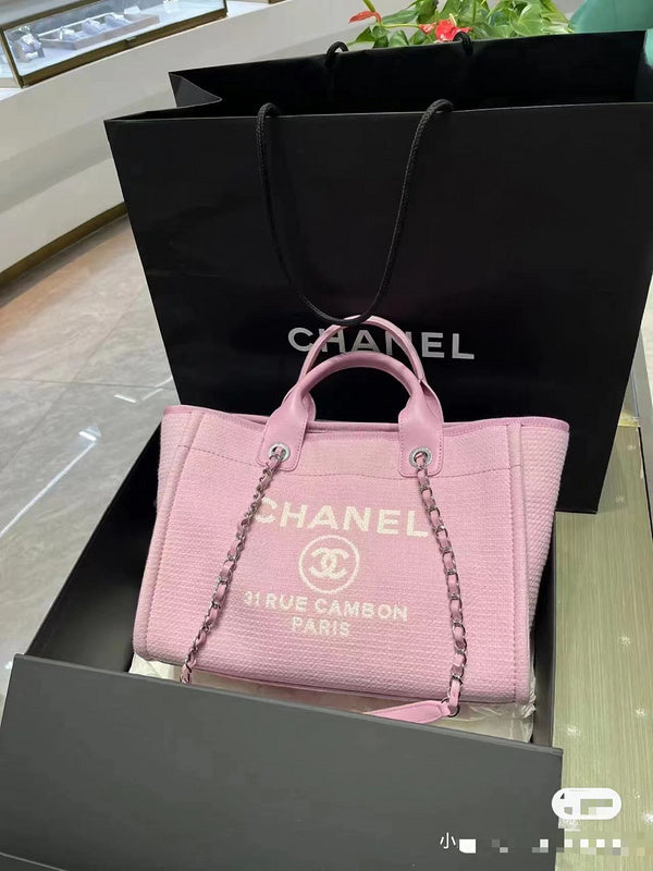  women's handbag, versatile design, view 1