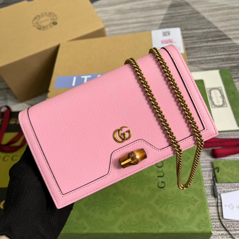 Styled lifestyle shot of sleek chic women's handbag – women's everyday handbag