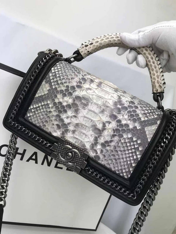  mid purse view 5